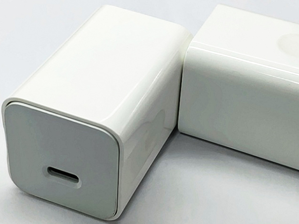 手机充电器外壳